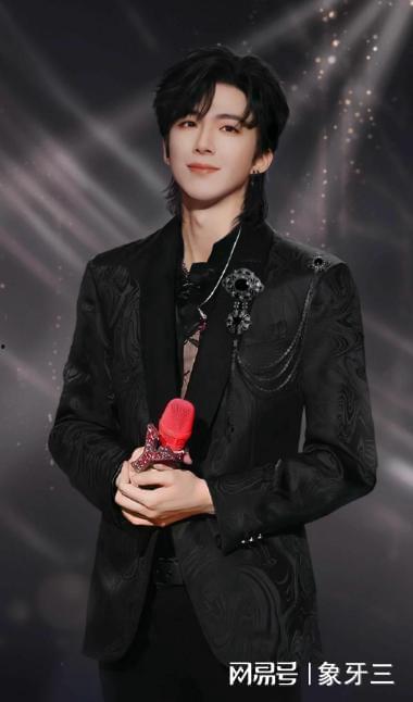 刘宇宁娱乐圈爆料,揭秘明星幕后真相